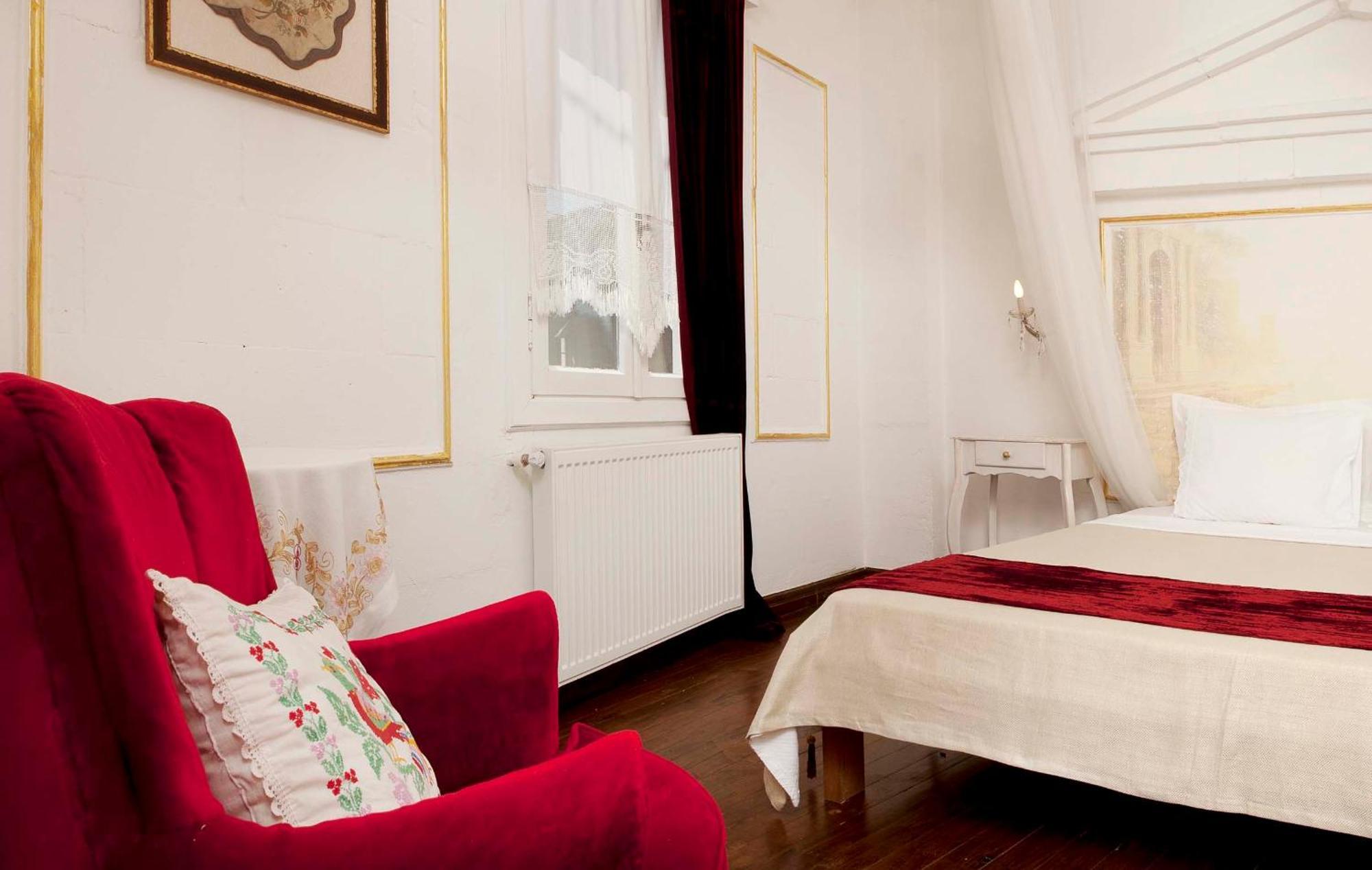 Moshinos Hotel Ayvalik Room photo