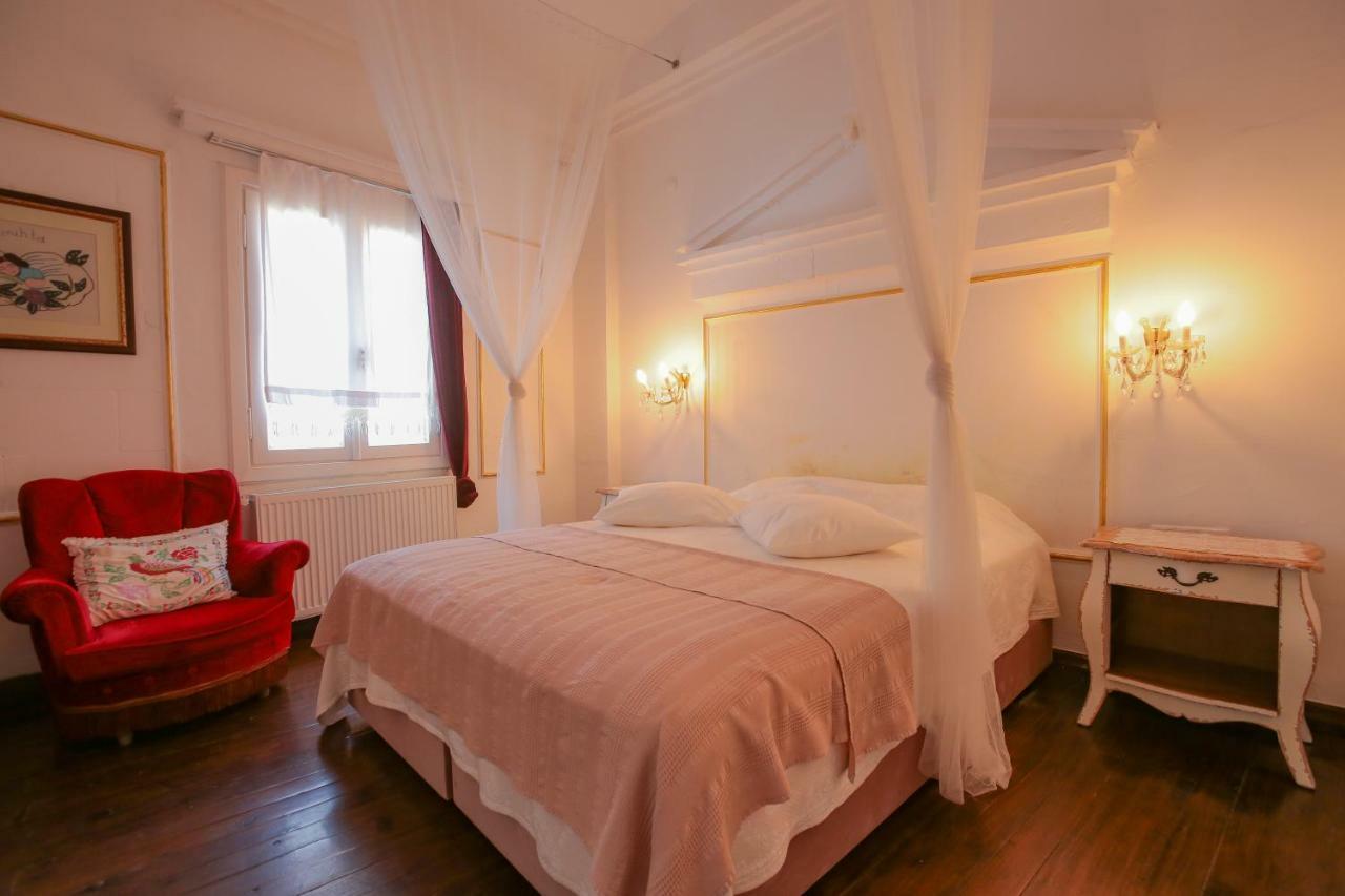 Moshinos Hotel Ayvalik Exterior photo