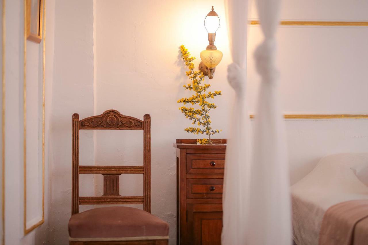 Moshinos Hotel Ayvalik Exterior photo